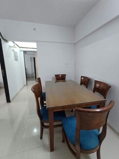 2 BHK Apartment For Rent in Ishan CHS Matunga
