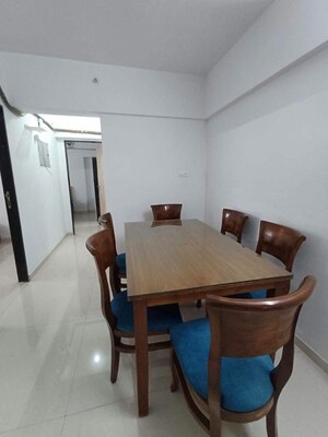 2 BHK Apartment For Rent in Ishan CHS Matunga, Matunga East
