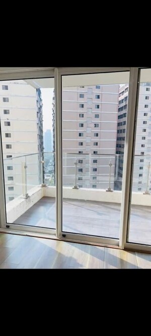 2 BHK Apartment For Rent in LnT Realty Crescent Bay, Parel