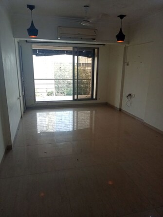 2 BHK Apartment For Sale in Greenfield CHS in Santacruz West, Mumbai