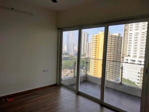 Room in 2 BHK Apartment at Vijaya Heights Matunga East, Matunga East – for Rent