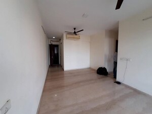 Room in 2 BHK Apartment at Vijaya Heights Matunga East, Matunga East – for Rent