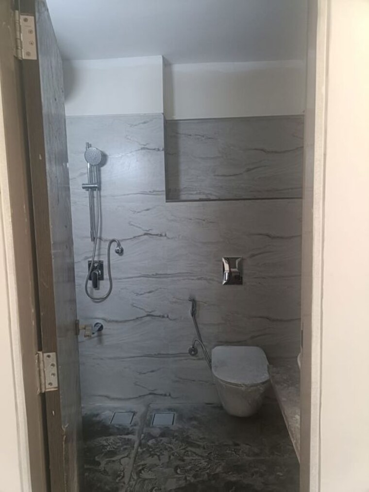 Bathroom, paradigm-artteza 2 Bedroom 676 Sq.Ft. Apartment In Santacruz West Mumbai 10723806