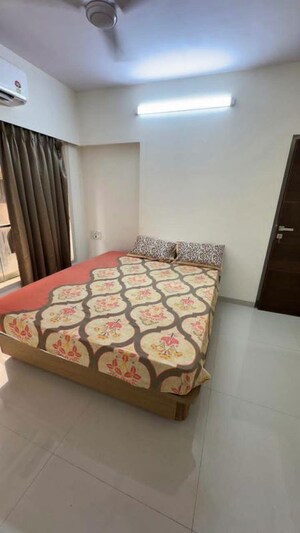 Bedroom in 2.5 BHK Apartment at Ikebana, Matunga East – for Rent