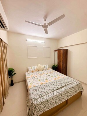 Bedroom in 2.5 BHK Apartment at Ikebana, Matunga East – for Rent