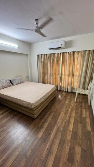 Bedroom in 2.5 BHK Apartment at Ikebana, Matunga East – for Rent