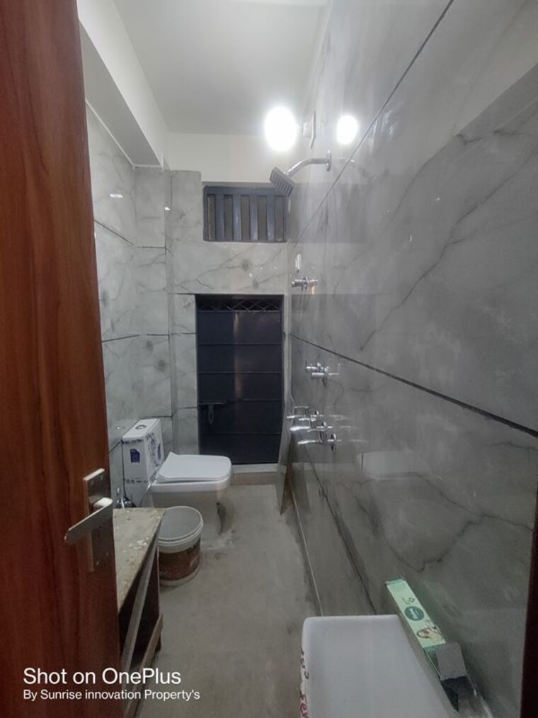 Bathroom, mohan garden 2 Bedroom 500 Sq.Ft. Builder Floor In Mohan Garden Delhi 10723819