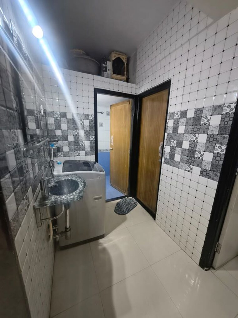 Bathroom, adhiraj-gardens 1 Bedroom 400 Sq.Ft. Apartment In Kharghar Navi Mumbai 10723830