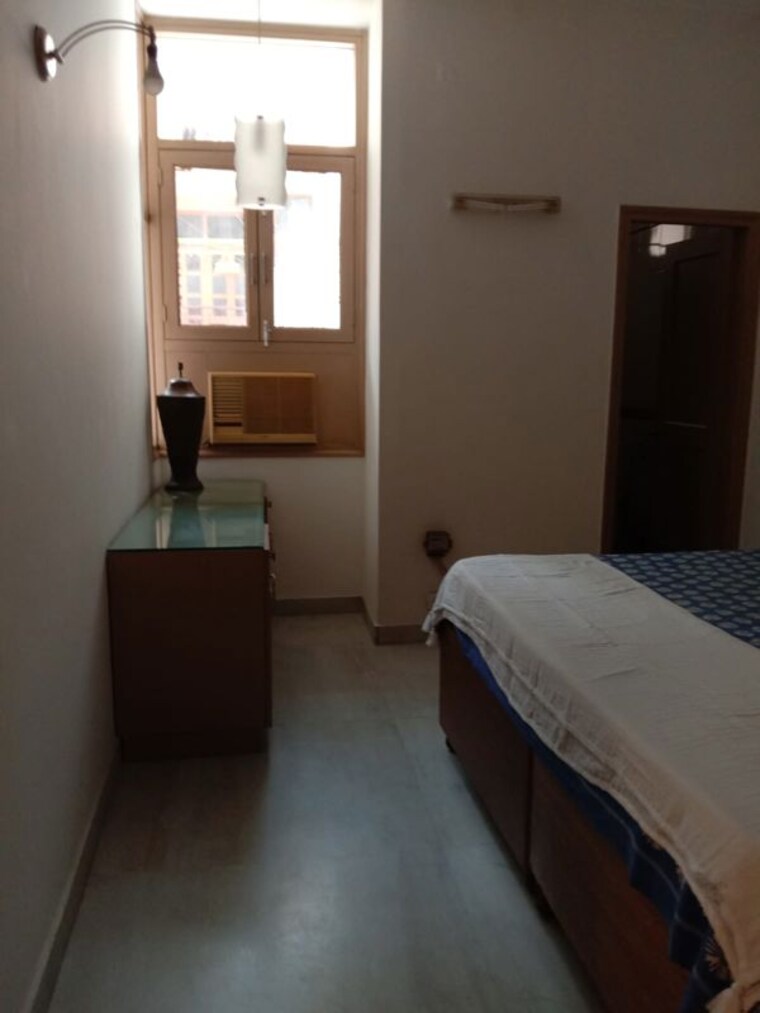 Room, nehru enclave 3 Bedroom 1800 Sq.Ft. Builder Floor In Nehru Enclave Delhi 10723842