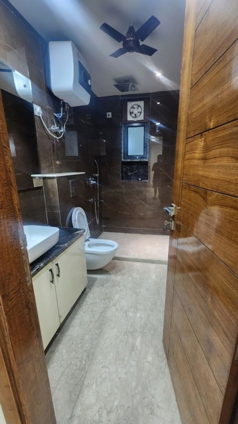 Gym, uppal-southend 4 Bedroom 500 Sq.Ft. Builder Floor In Sector 49 Gurgaon 10723840