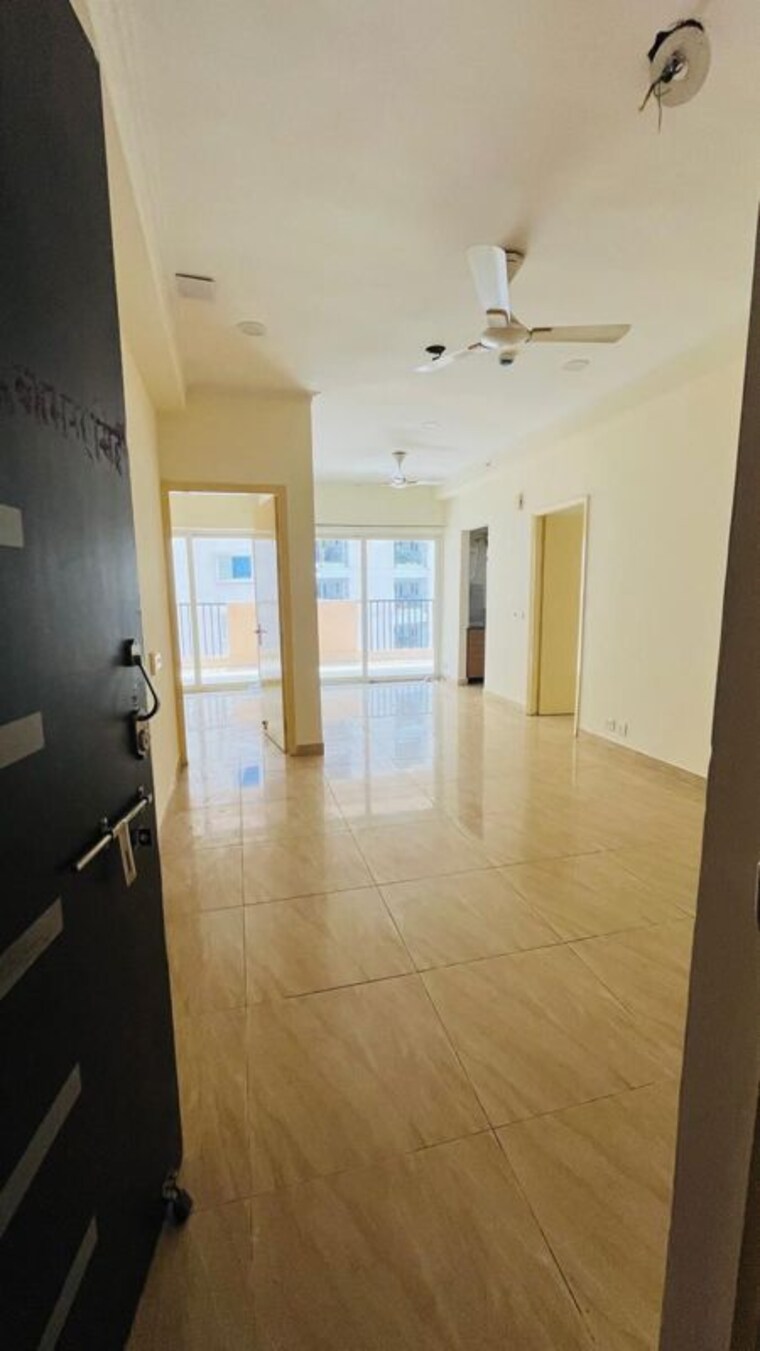 Room, mahagun-mywoods-iii 2 Bedroom 880 Sq.Ft. Apartment In Sector 16c Greater Noida Greater Noida 10723860