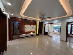 3.5 BHK +Builder Floor For Sale in TDI The Retreat