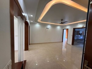 Study Room in 3.5 BHK Builder Floor at TDI The Retreat, Sector 89 – for Sale