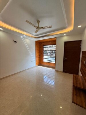 Master Bedroom in 3.5 BHK Builder Floor at TDI The Retreat, Sector 89 – for Sale