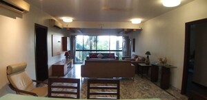 Living Room in 4 BHK Apartment at Morning Glory Apartment, Pali Hill – for Rent