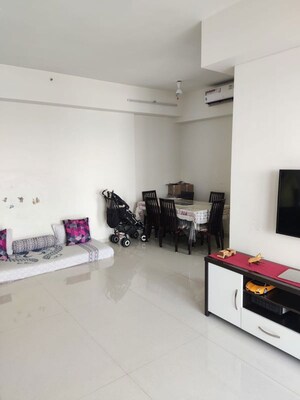 Parking in 4 BHK Apartment at Rustomjee Seasons, Bandra East – for Rent