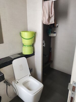 Team Area in 4 BHK Apartment at Rustomjee Seasons, Bandra East – for Rent