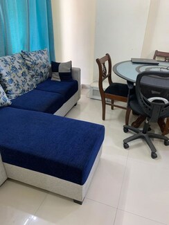 2 BHK Apartment For Rent in Hiranandani Gardens Glen Gate
