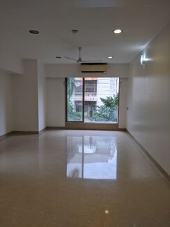 4 BHK Apartment For Rent in Khar West