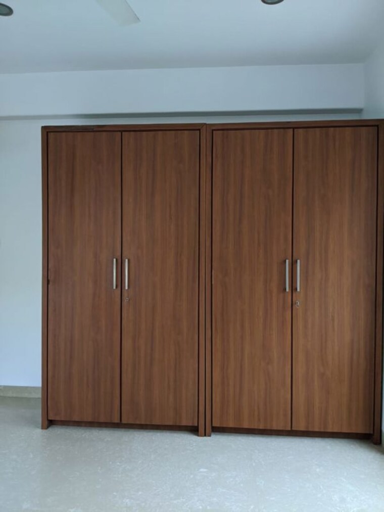 Room, khar west 4 Bedroom 2000 Sq.Ft. Apartment In Khar West Mumbai 10723955