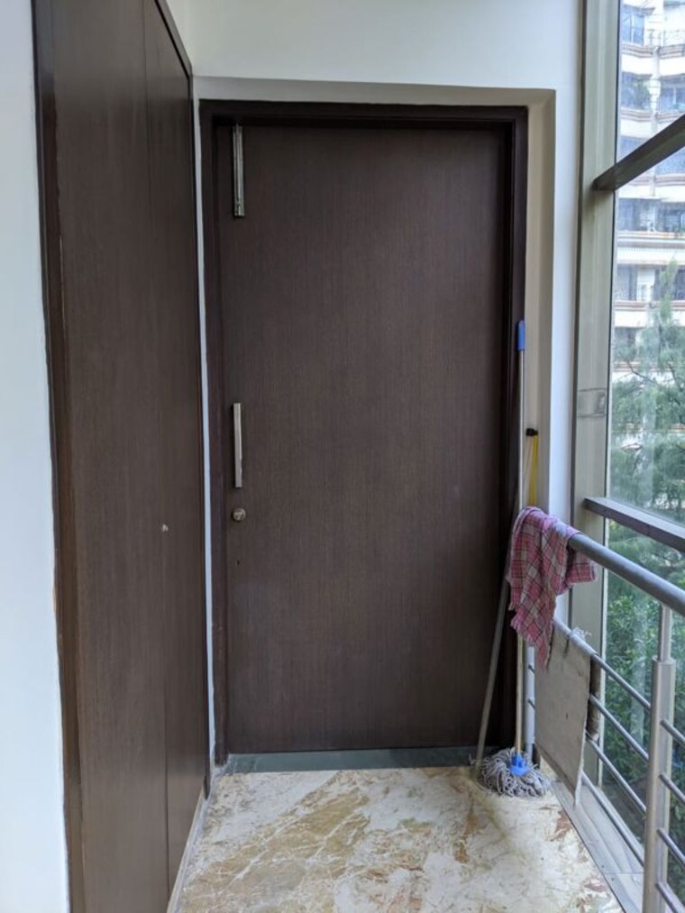 Balcony, khar west 4 Bedroom 2000 Sq.Ft. Apartment In Khar West Mumbai 10723955