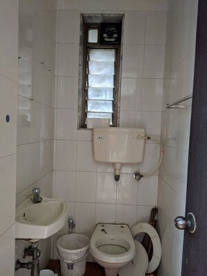 Bathroom in 4 BHK Apartment at Khar West – for Rent
