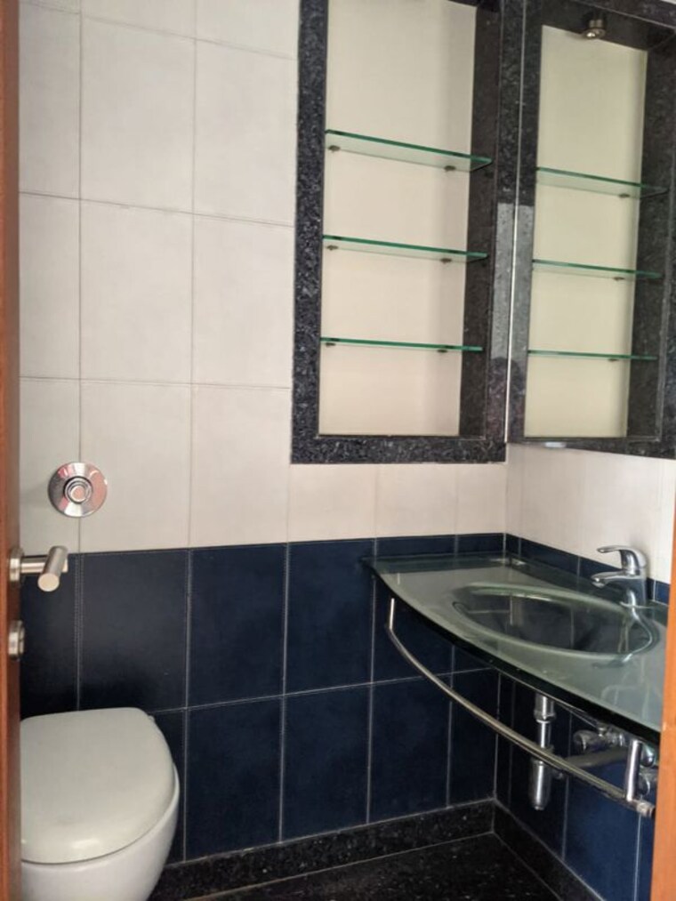 undefined, khar west 4 Bedroom 2000 Sq.Ft. Apartment In Khar West Mumbai 10723955