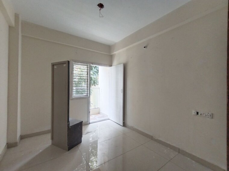 Room, royal-placid-phase-1 1 Bedroom 550 Sq.Ft. Builder Floor In Haralur Road Bangalore 10723909