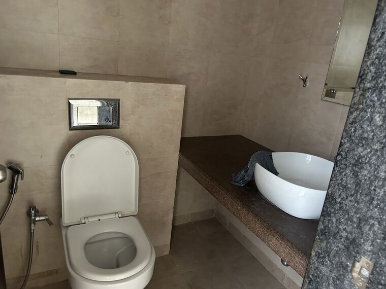 Bathroom, godrej-prime 3 Bedroom 1100 Sq.Ft. Apartment In Chembur Mumbai 10724003