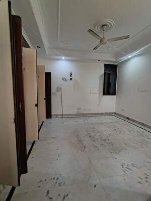Bathroom in 3 BHK Builder Floor at Malviya Nagar – for Rent