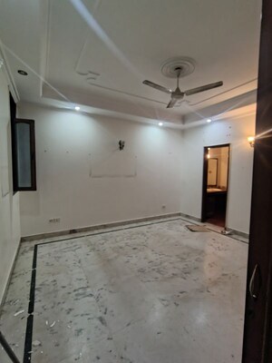 Furnished Amenities in 3 BHK Builder Floor at Malviya Nagar – for Rent