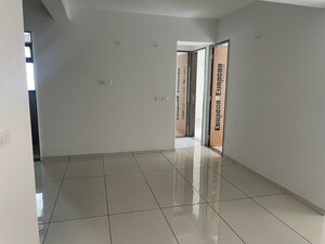 Room in 3 BHK Apartment at Shela – for Sale