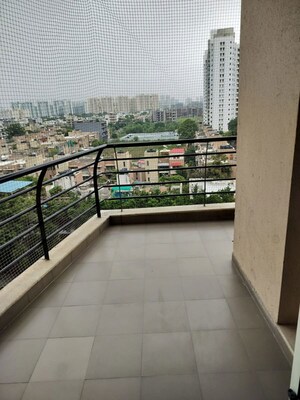 Balcony in 3.5 BHK Apartment at Unitech Harmony, Sector 50 – for Rent