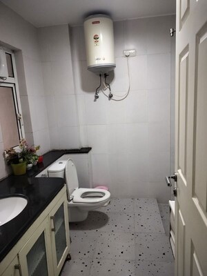 Team Area in 3.5 BHK Apartment at Unitech Harmony, Sector 50 – for Rent