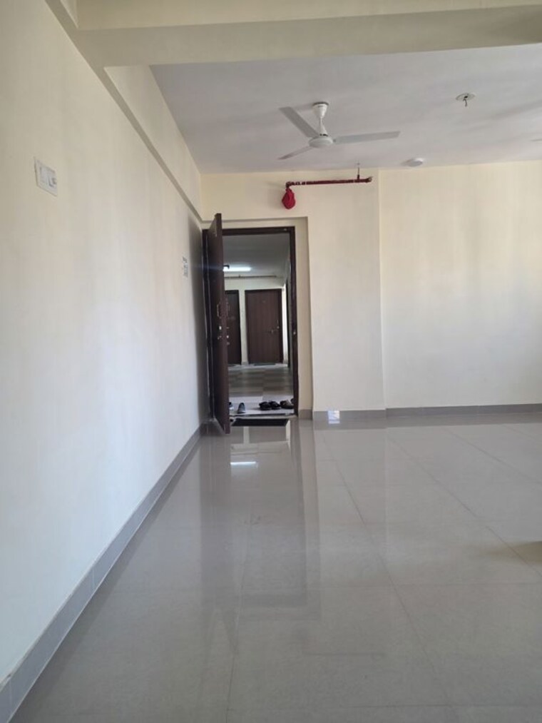 Room, malad east 1 Bedroom 447 Sq.Ft. Apartment In Malad East Mumbai 10724065
