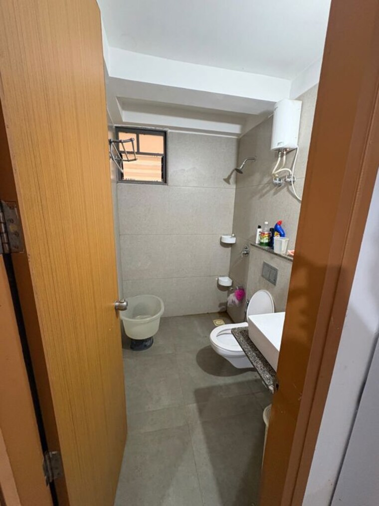 Bathroom, aaryan-aaviskaar 2 Bedroom 1230 Sq.Ft. Apartment In Shela Ahmedabad 10724079