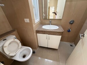 Bathroom in 2.5 BHK Apartment at Emaar Emerald Estate, Sector 65 – for Rent