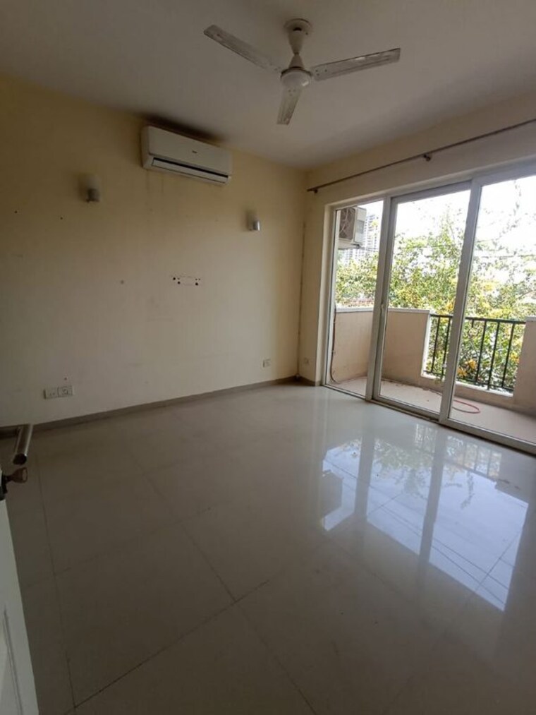 Room, sector 65 3 Bedroom 1380 Sq.Ft. Apartment In Sector 65 Gurgaon 10719037