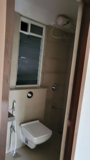 Furnished Amenities in 1 BHK Apartment at Poddar Spraha Diamond, Chembur – for Rent