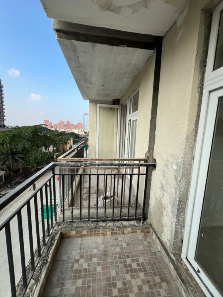 Balcony, eiffel-vivassa-estate 4 Bedroom 2945 Sq.Ft. Apartment In Bagiamau Lucknow 10724063