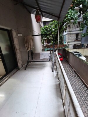  2 BHK Apartment at Bandra West – for Rent
