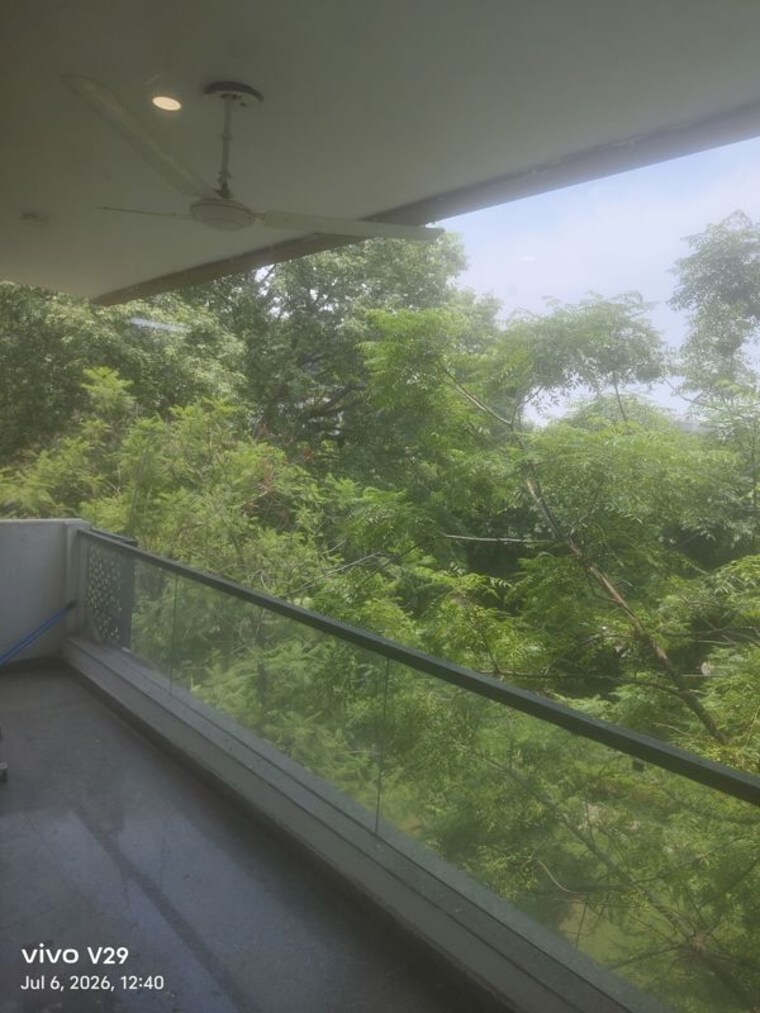 Swimming Pool, unitech-deerwood-chase 3 Bedroom 277 Sq.Yd. Builder Floor In Nirvana Country Gurgaon 10724110