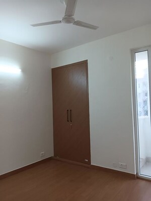 Room in 1 BHK Builder Floor at Sector 22 – for Rent