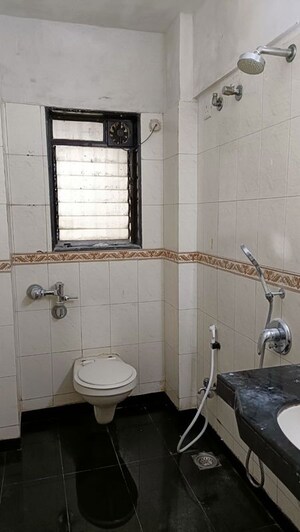 Bathroom in 4 BHK Apartment at Avinash House, Khar West – for Rent
