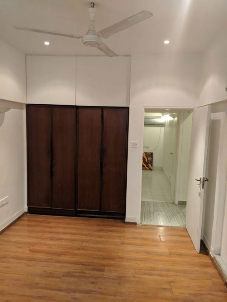 Room, khar west 2 Bedroom 700 Sq.Ft. Apartment In Khar West Mumbai 10724149