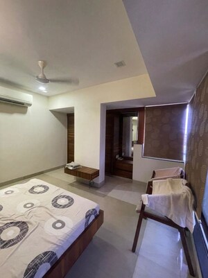 Bedroom in 3 BHK Apartment at Krimson Aurum, Santacruz West – for Rent