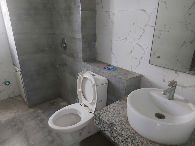 Bathroom, sector 23 2 Bedroom 1200 Sq.Ft. Builder Floor In Sector 23 Gurgaon 10724157