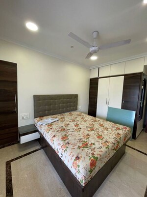 Bedroom in 3 BHK Apartment at Dream Queen, Santacruz West – for Rent