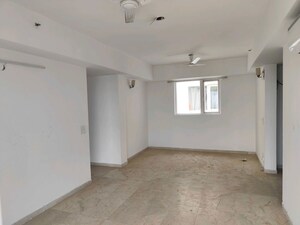 Room in 2 BHK Builder Floor at Sector 21 – for Rent