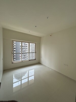 Furnished Amenities in 2 BHK Apartment at Kalpataru Vivant, Jogeshwari East – for Rent